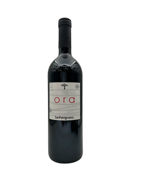 Bouteille de vin rouge Ora SanPatrignano 2011