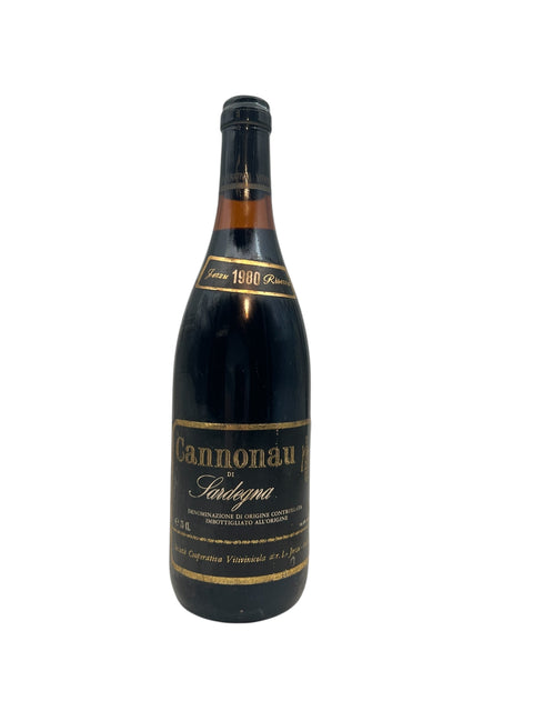 Flaske af Cannonau Jerzu 1980 rødvin fra Sardinien