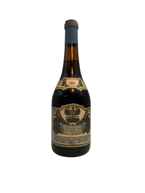 Flaske af Riserva Vecchia Trento 1969 rødvin