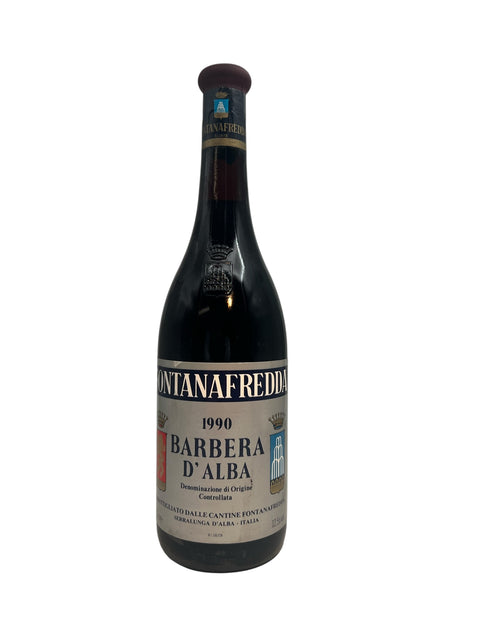 Flaske af Barbera d'Alba Fontanafredda 1990 rødvin