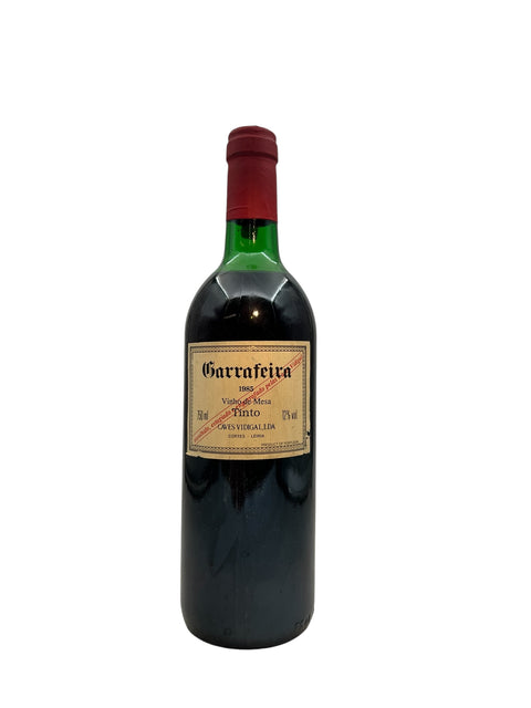 Flaske af Garrafeira Caves Vidigal 1988 rødvin
