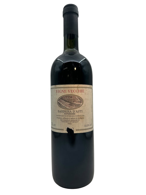 Flaske af Vigne Vecchie Barbera d'Asti Superiore rødvin